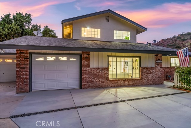 Detail Gallery Image 2 of 48 For 19261 Brae, Santa Ana,  CA 92705 - 4 Beds | 2 Baths