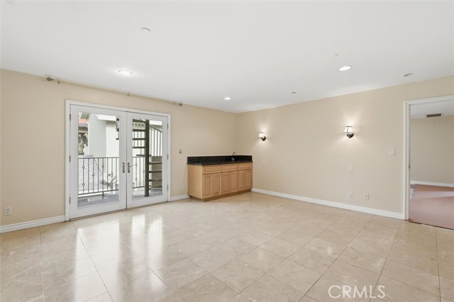 Detail Gallery Image 33 of 49 For 233 S Irena #1,  Redondo Beach,  CA 90277 - 4 Beds | 3 Baths