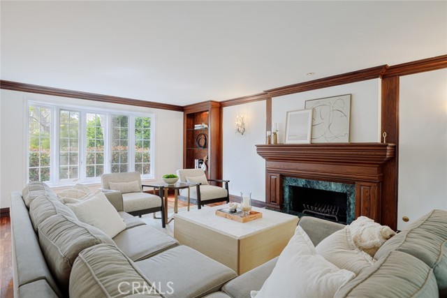 16842 Harkness Circle, Huntington Beach CA: https://media.crmls.org/medias/b63941c8-c522-4bf1-b753-104557edf250.jpg