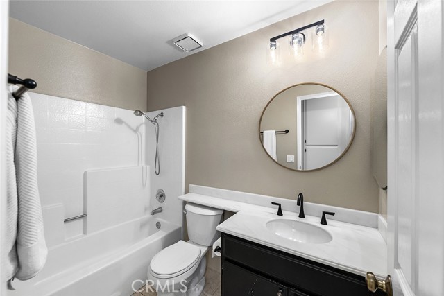Detail Gallery Image 10 of 18 For 26323 Rainbow Glen, Newhall,  CA 91321 - 2 Beds | 2 Baths