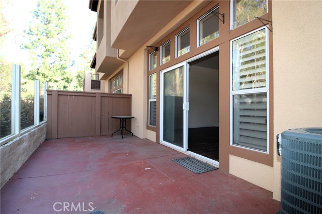 Detail Gallery Image 16 of 21 For 2729 Dietrich Dr, Tustin,  CA 92782 - 2 Beds | 2/1 Baths