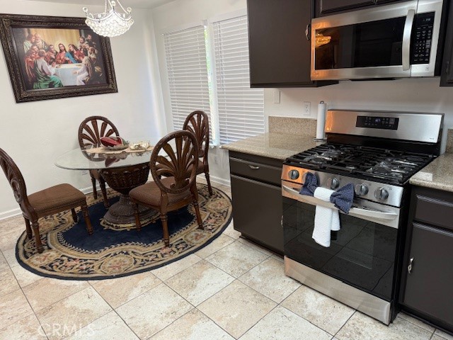 37026 Casa Grande Avenue, Palmdale CA: https://media.crmls.org/medias/b63b8ea9-f8fa-4a4f-8fb8-8ddcebca6154.jpg