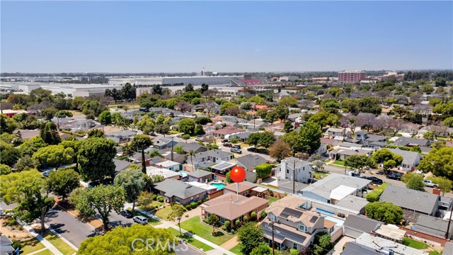 5215 E Monlaco Road, Long Beach CA: https://media.crmls.org/medias/b63bbd25-240f-4ab0-9194-acf99f0ae40d.jpg