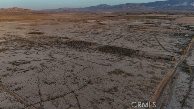 Detail Gallery Image 3 of 11 For 732 Locust Ave, Lucerne Valley,  CA 92356 - – Beds | – Baths