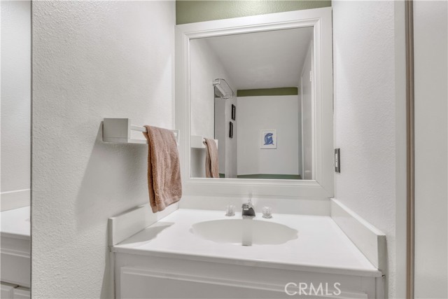 Detail Gallery Image 21 of 50 For 21040 Parthenia #25,  Canoga Park,  CA 91304 - 2 Beds | 2/1 Baths