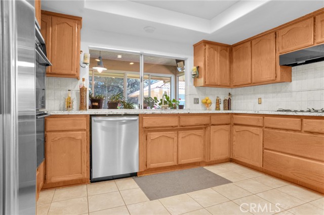 37581 Oak Mesa Drive, Yucaipa CA: https://media.crmls.org/medias/b63d2bd0-10fc-4c88-be0d-73c7ea0dd278.jpg