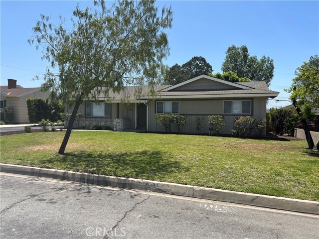 876 E Cypress Ave, Glendora, CA 91741