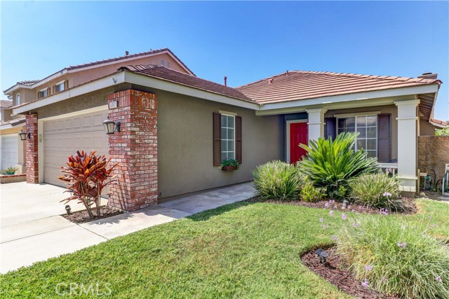 5382 Huntmaster Ln, Fontana, CA 92336