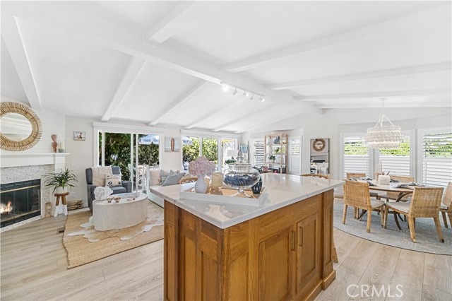 Detail Gallery Image 13 of 48 For 262 Mayflower Dr, Newport Beach,  CA 92660 - 2 Beds | 2 Baths