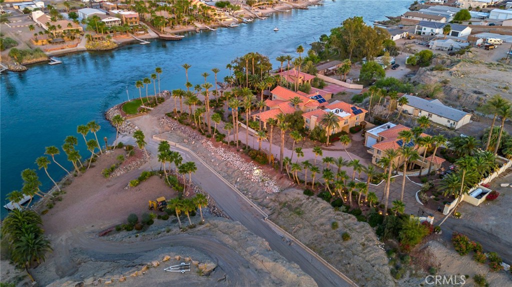 https://media.crmls.org/medias/b63f9417-5542-4820-af0f-f978d0798954.jpg?preset=X-Large