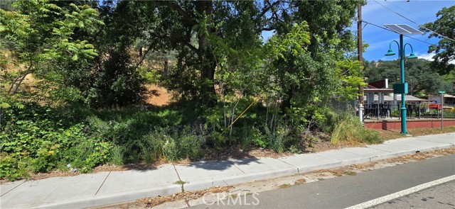 12618 Foot Hill Boulevard, Clearlake Oaks CA: https://media.crmls.org/medias/b6406a9f-fdf6-4814-a52d-8913428332b0.jpg