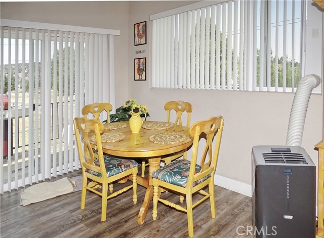 2097 Fox Lane, Big Bear City CA: https://media.crmls.org/medias/b64073f1-addb-4334-a251-2492652e6dea.jpg