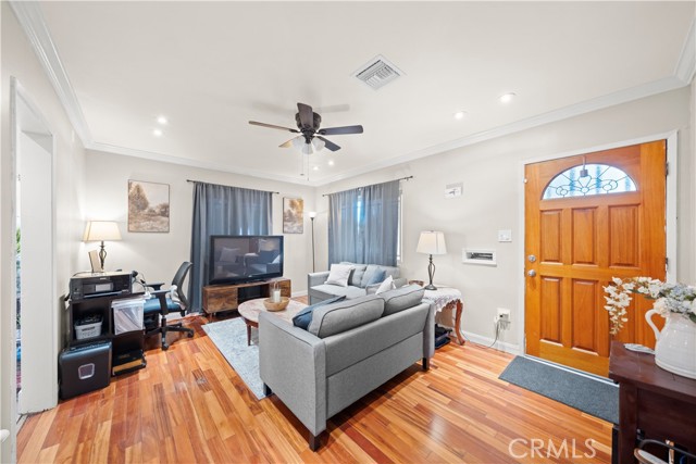 Detail Gallery Image 3 of 41 For 6000 Agra, Bell Gardens,  CA 90201 - 3 Beds | 1 Baths