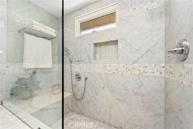 Detail Gallery Image 32 of 68 For 1280 Dumaine Ave, Oak Park,  CA 91377 - 4 Beds | 4 Baths