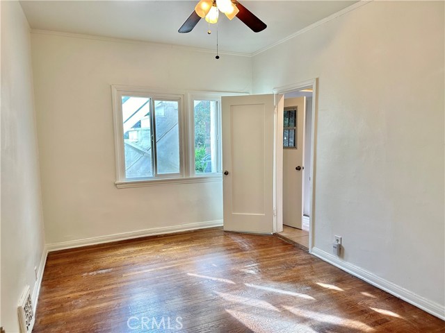 Detail Gallery Image 6 of 6 For 1456 S Fairfax Ave #2,  Los Angeles,  CA 90019 - 2 Beds | 1 Baths