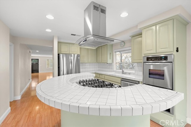 Detail Gallery Image 7 of 27 For 1317 W Fern Dr, Fullerton,  CA 92833 - 3 Beds | 2 Baths