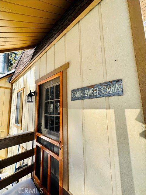 Detail Gallery Image 7 of 22 For 2428 Ridge Rd, Arrowbear,  CA 92308 - 2 Beds | 1/1 Baths