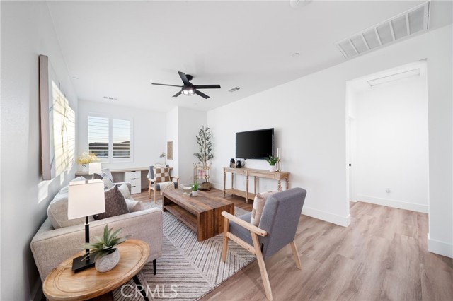 17042 Meteor Way, Riverside CA: https://media.crmls.org/medias/b642a4f3-c808-4751-8f7a-d96f902463d1.jpg