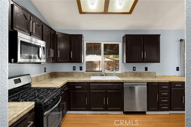 Detail Gallery Image 40 of 52 For 13554 2nd Ave, Victorville,  CA 92395 - 4 Beds | 2 Baths