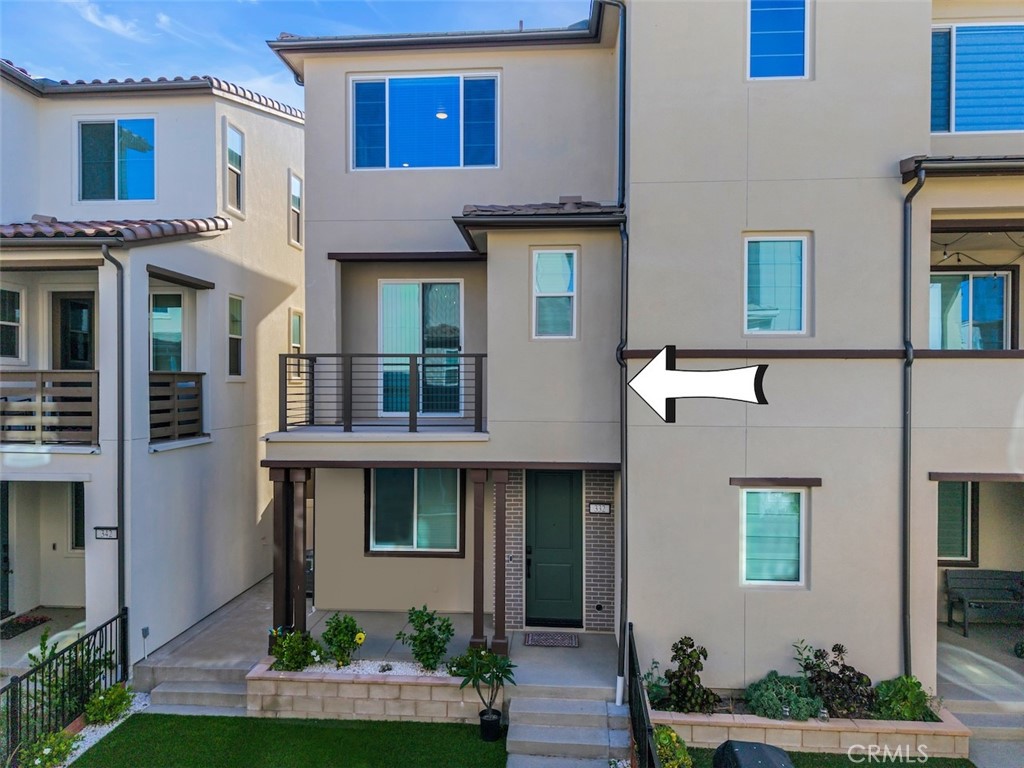 332 Gelding Way