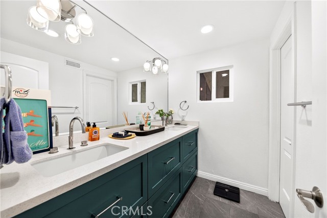 Detail Gallery Image 19 of 32 For 30358 via Rivera, Rancho Palos Verdes,  CA 90275 - 4 Beds | 2/1 Baths