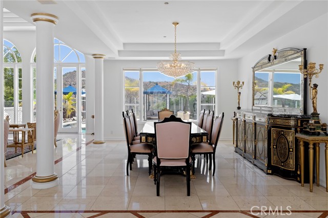 759 Foxkirk Road, Glendale CA: https://media.crmls.org/medias/b64392ca-af15-4ef2-90b7-4f0d72a7b9ae.jpg