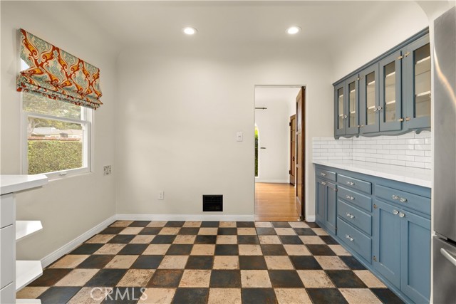 411 N Vega Street, Alhambra CA: https://media.crmls.org/medias/b643e057-a017-446c-91a9-35ff50a3d778.jpg