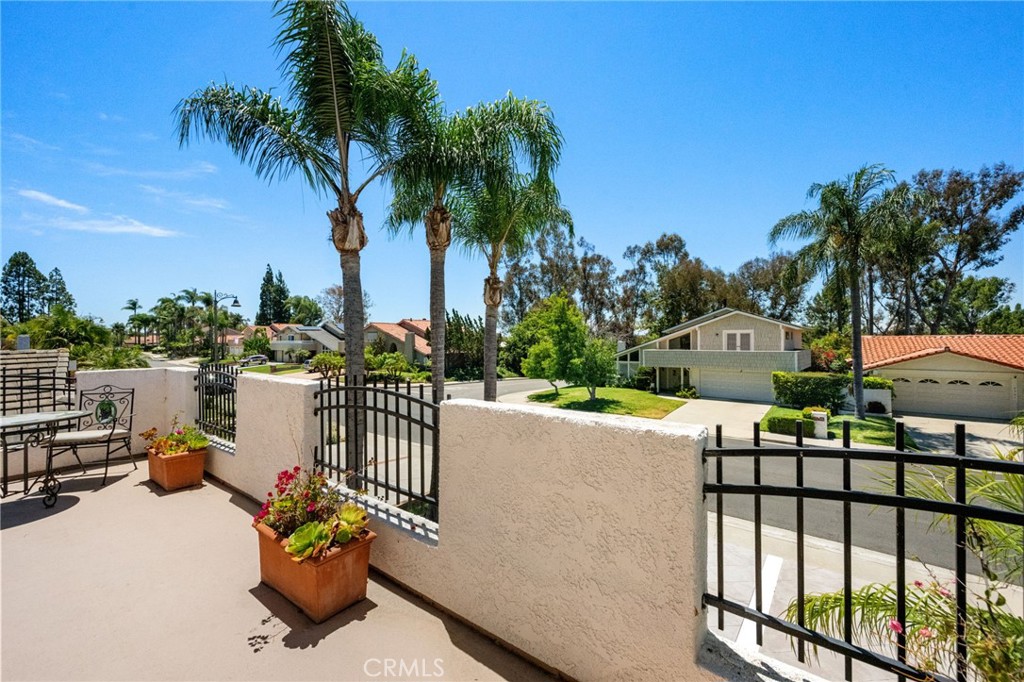 MLS #OC25206982 image #36