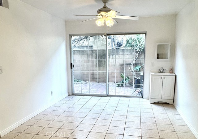 Detail Gallery Image 10 of 31 For 17241 Roscoe #16,  Northridge,  CA 91325 - 3 Beds | 3 Baths