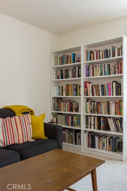 Detail Gallery Image 46 of 55 For 11445 Moorpark, Studio City,  CA 91602 - 2 Beds | 2/1 Baths