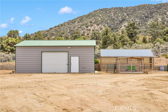 1679 Desert Front Road, Wrightwood CA: https://media.crmls.org/medias/b645421a-4c3e-44b0-b111-262d13b8434f.jpg