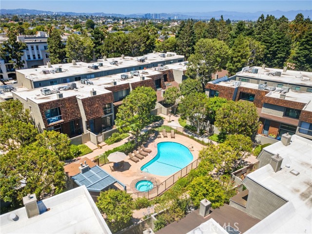 4320 Glencoe Avenue, Marina del Rey CA: https://media.crmls.org/medias/b6455d56-1565-4527-9797-76f416bc4411.jpg