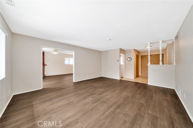 Detail Gallery Image 13 of 41 For 1024 E Tularosa, Orange,  CA 92866 - 4 Beds | 2 Baths