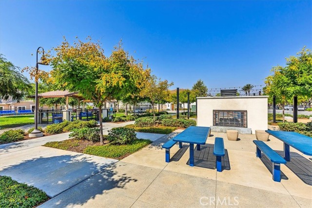 Detail Gallery Image 42 of 54 For 16040 Jamie Ln #8,  Fontana,  CA 92336 - 3 Beds | 2 Baths