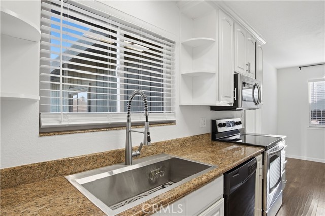 Detail Gallery Image 7 of 32 For 680 Sherri, Turlock,  CA 95382 - 3 Beds | 2 Baths