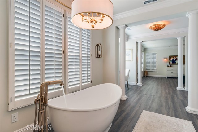 Detail Gallery Image 22 of 72 For 7021 Wyndham Hill Dr, Riverside,  CA 92506 - 5 Beds | 4/2 Baths