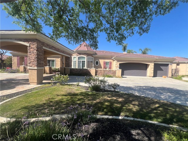 4069 Nancy Circle, Corona CA: https://media.crmls.org/medias/b648c818-4e13-4bd5-9e3d-edfa1acc2728.jpg