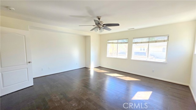 Detail Gallery Image 13 of 31 For 6536 Laurel St, Corona,  CA 92880 - 5 Beds | 3 Baths