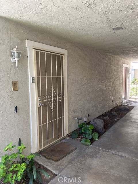 Detail Gallery Image 2 of 28 For 1050 Golden Springs Dr #E,  Diamond Bar,  CA 91765 - 2 Beds | 1/1 Baths