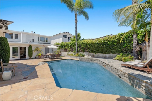 Detail Gallery Image 16 of 21 For 540 De Anza Dr, Corona Del Mar,  CA 92625 - 4 Beds | 3/1 Baths