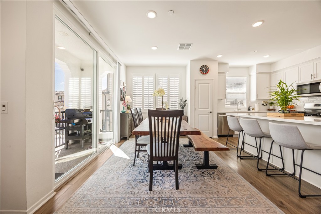 468 Carina Glen - photo 4