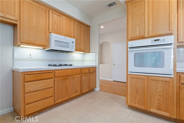 Detail Gallery Image 19 of 45 For 909 Torrey Pines Dr, Paso Robles,  CA 93446 - 3 Beds | 2 Baths