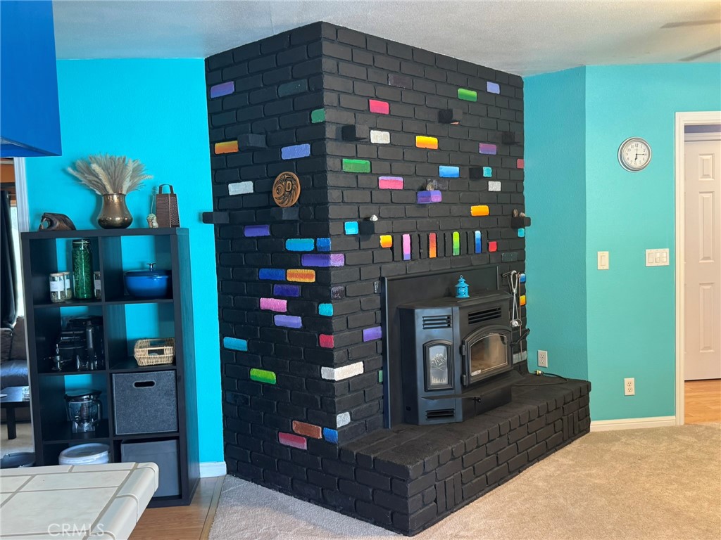 https://media.crmls.org/medias/b64b6a39-2b34-4c99-aff4-8bda0a276a94.jpg?preset=X-Large
