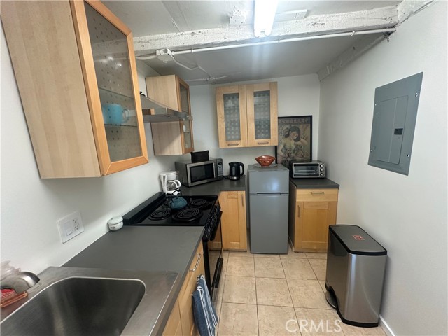 Detail Gallery Image 10 of 18 For 8601 Wonderland Ave #1,  Los Angeles,  CA 90046 - 1 Beds | 1 Baths