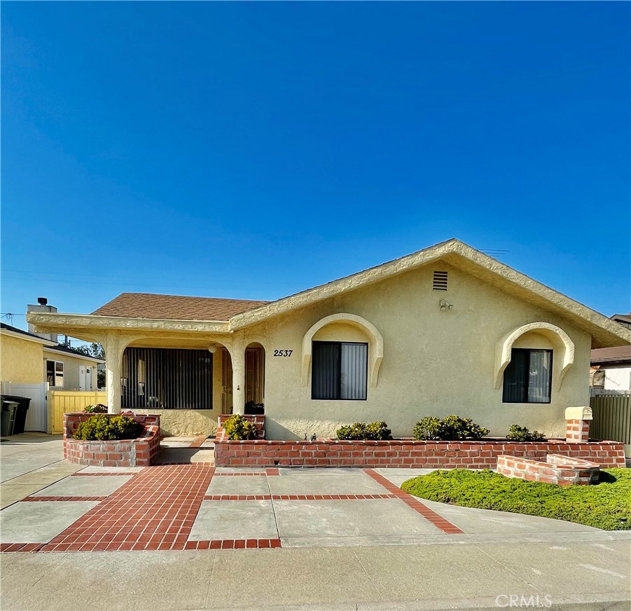 2537 Sierra Street