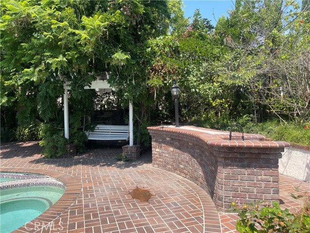 26421 Broken Bit Lane, Laguna Hills CA: https://media.crmls.org/medias/b64c8e89-86c7-49ff-b42c-59fb3c5368bf.jpg
