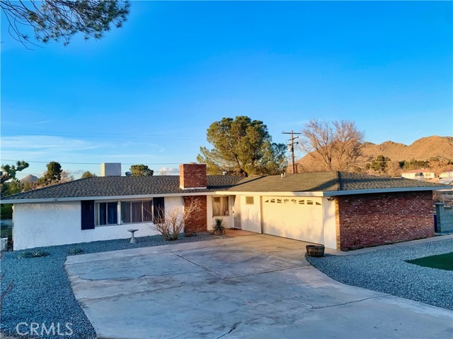 19200 Lenca Rd, Apple Valley, CA 92307