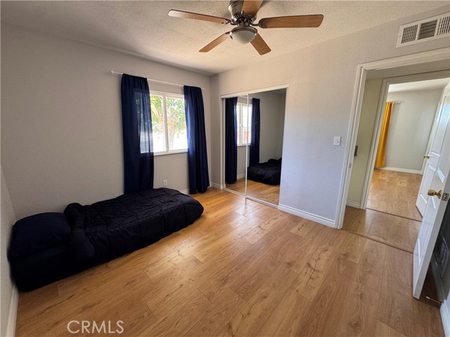 417 Fenoak Drive, Barstow CA: https://media.crmls.org/medias/b64e070e-7d2c-4041-af8f-e1280fc21253.jpg