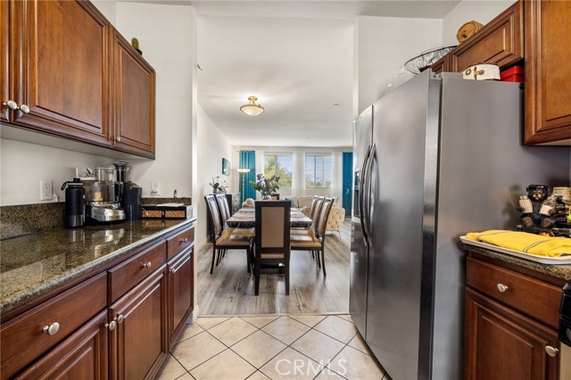 Detail Gallery Image 10 of 31 For 13951 Sherman Way #301,  Van Nuys,  CA 91405 - 2 Beds | 2 Baths