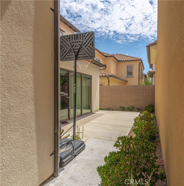 Detail Gallery Image 34 of 44 For 133 Toretta, Irvine,  CA 92602 - 4 Beds | 3 Baths